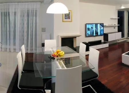 Penthouse Dolo, Free Parking Διαμέρισμα